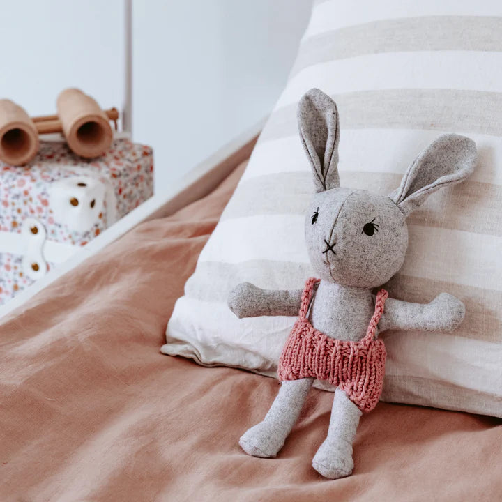 And the little dog laughed , Aghatha Rabbit