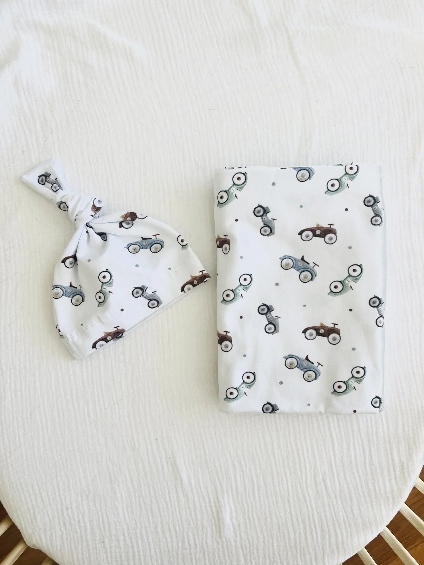 Mini & Me ORGANIC JERSEY BABY WRAP SET CARS