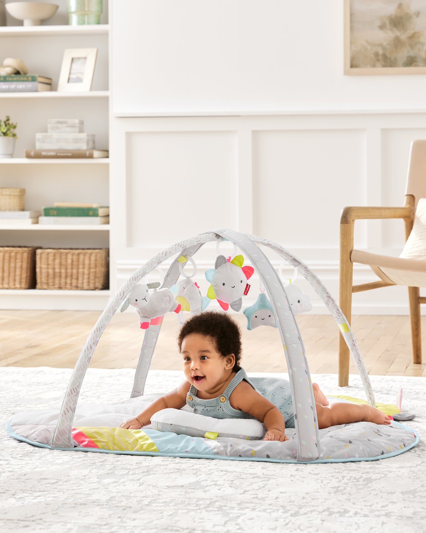 SKIP HOP SILVER LINING CLOUD ACTIVITY GYM