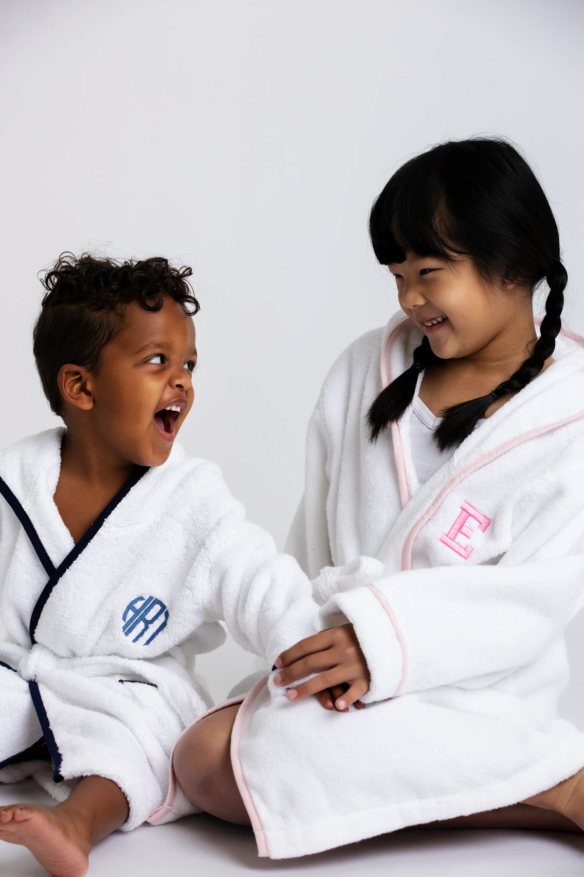 Monica+Andy Terry Bathrobe White + Navy 0_6 Month