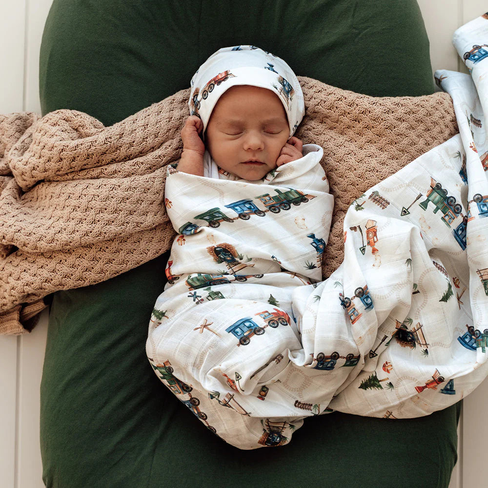 Snuggle Hunny, Trains Organic Muslin Wrap