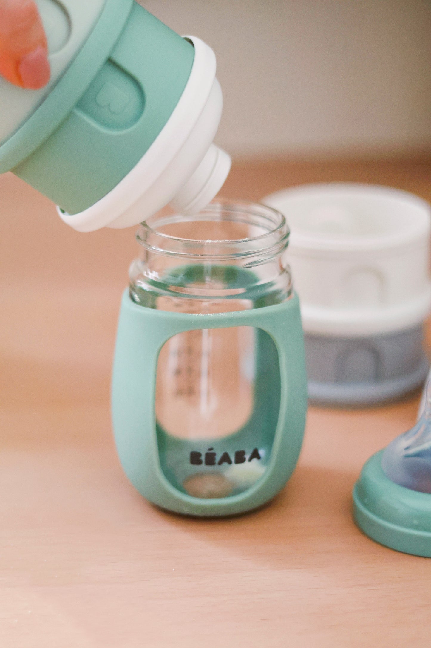 BEABA FORMULA AND SNACKS CONTAINER - TERRACOTTA