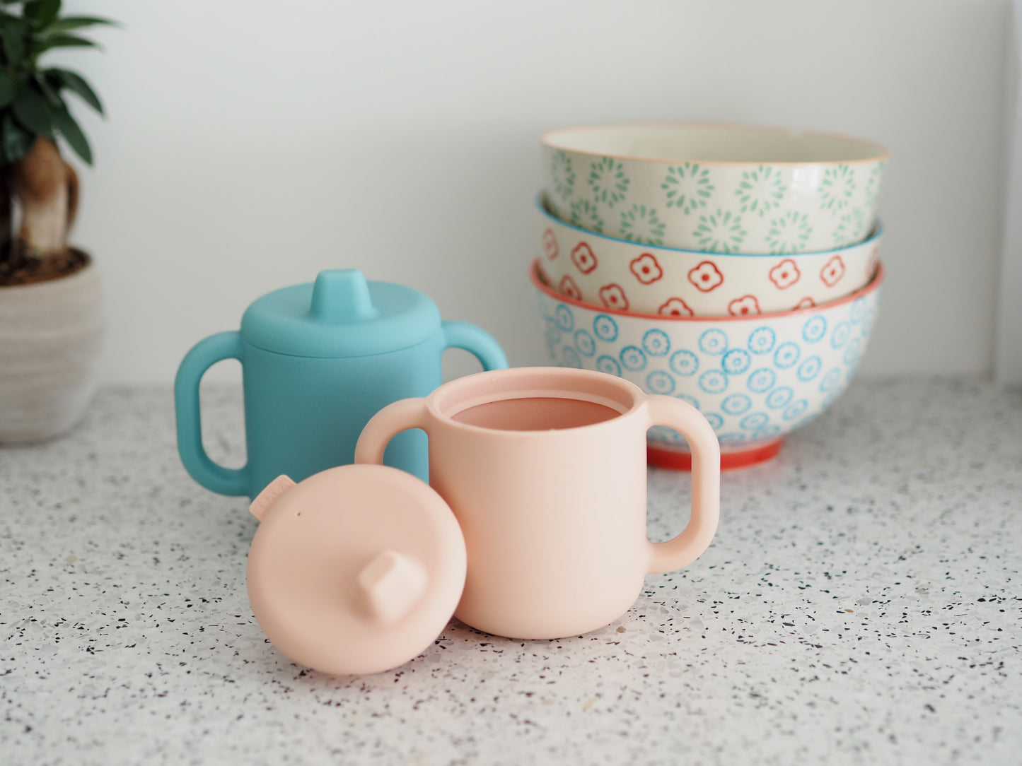 BEABA SILICONE LEARNING CUP WITH SPOUT LID - BLUE VENDOR