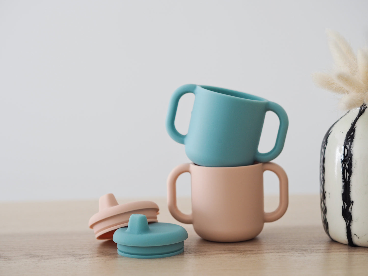 BEABA SILICONE LEARNING CUP WITH SPOUT LID - PINK
