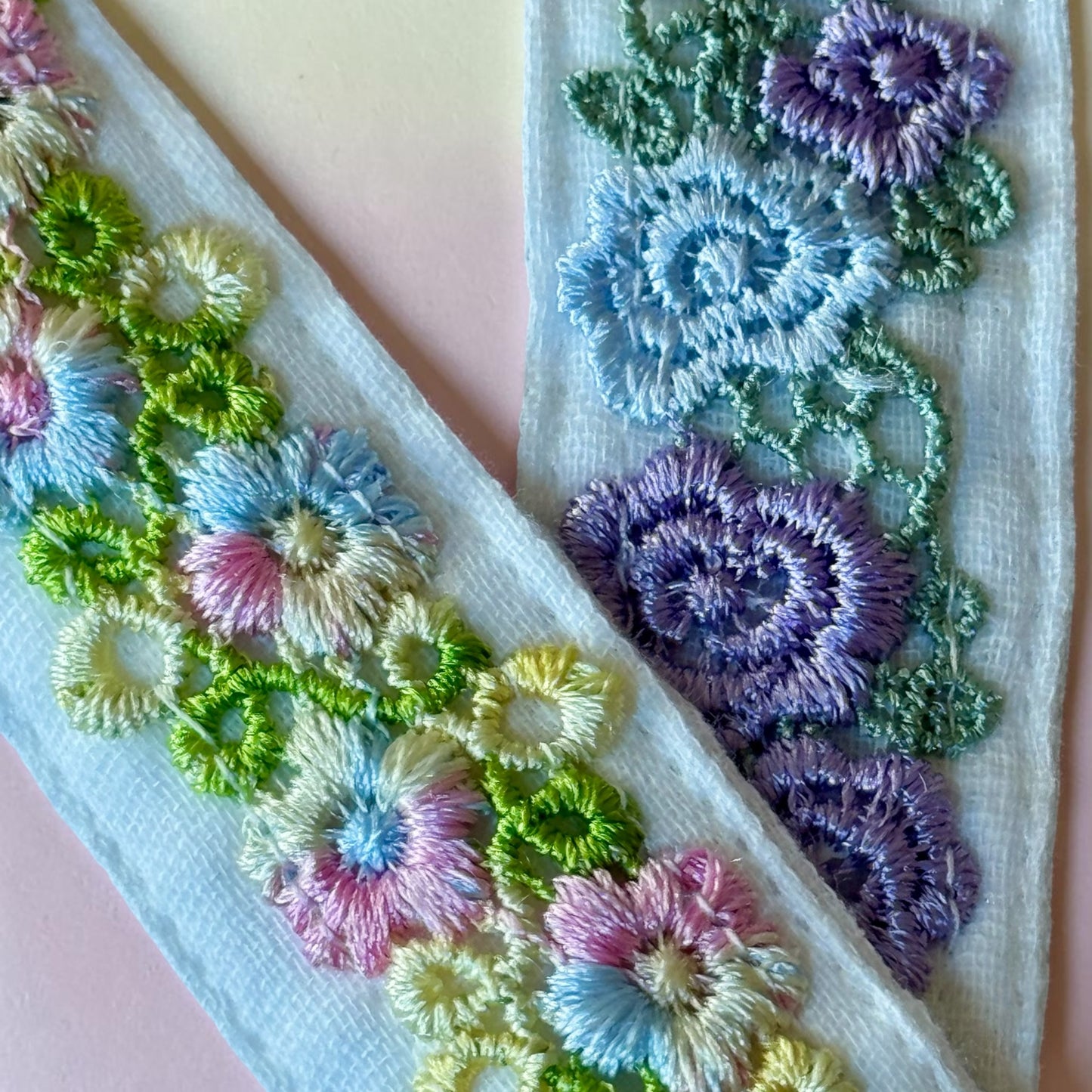 Giggle Bubs, Blossom Bloom Dummy Clip
