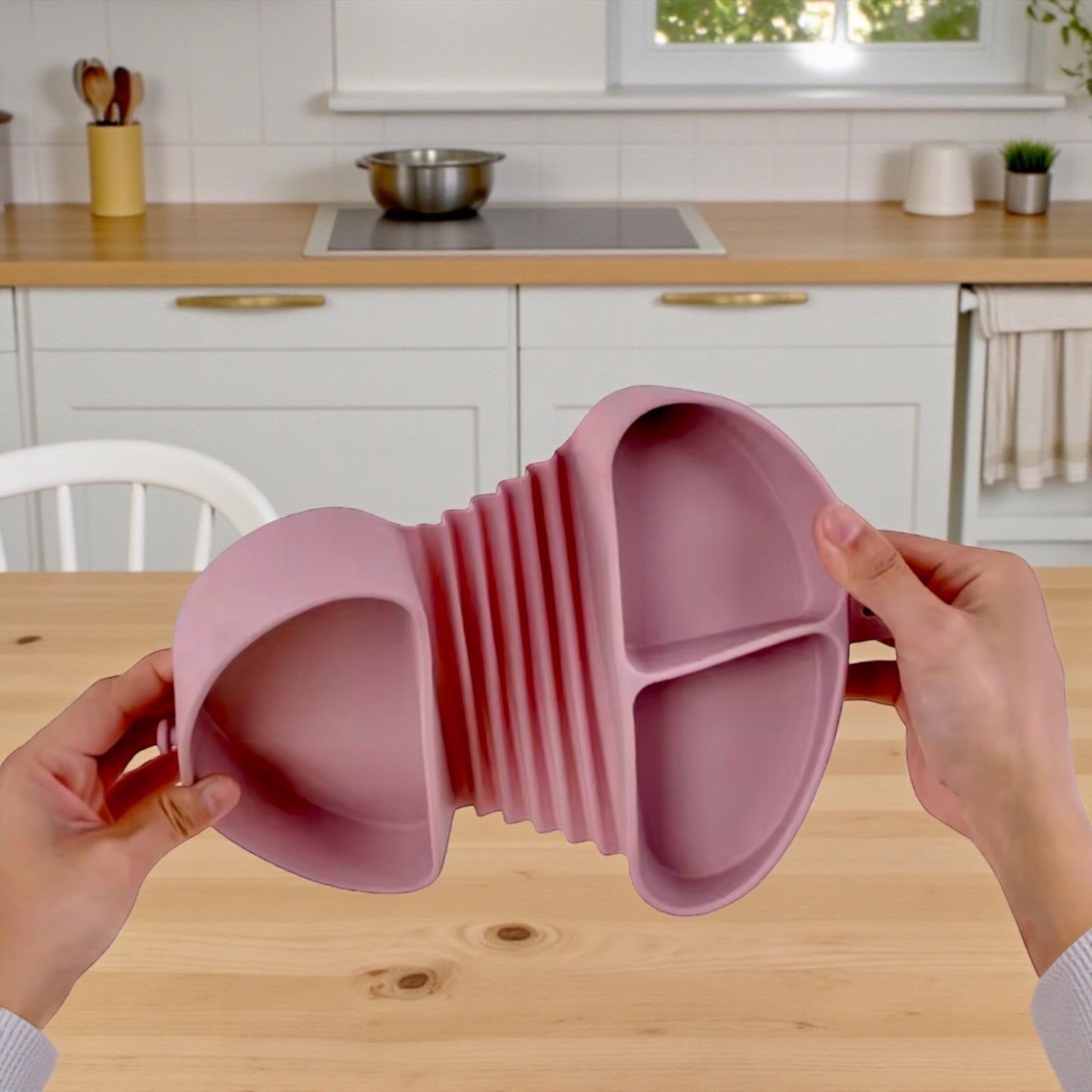 Giggle Bubs, Foldable Silicone Toddler Meal Box.