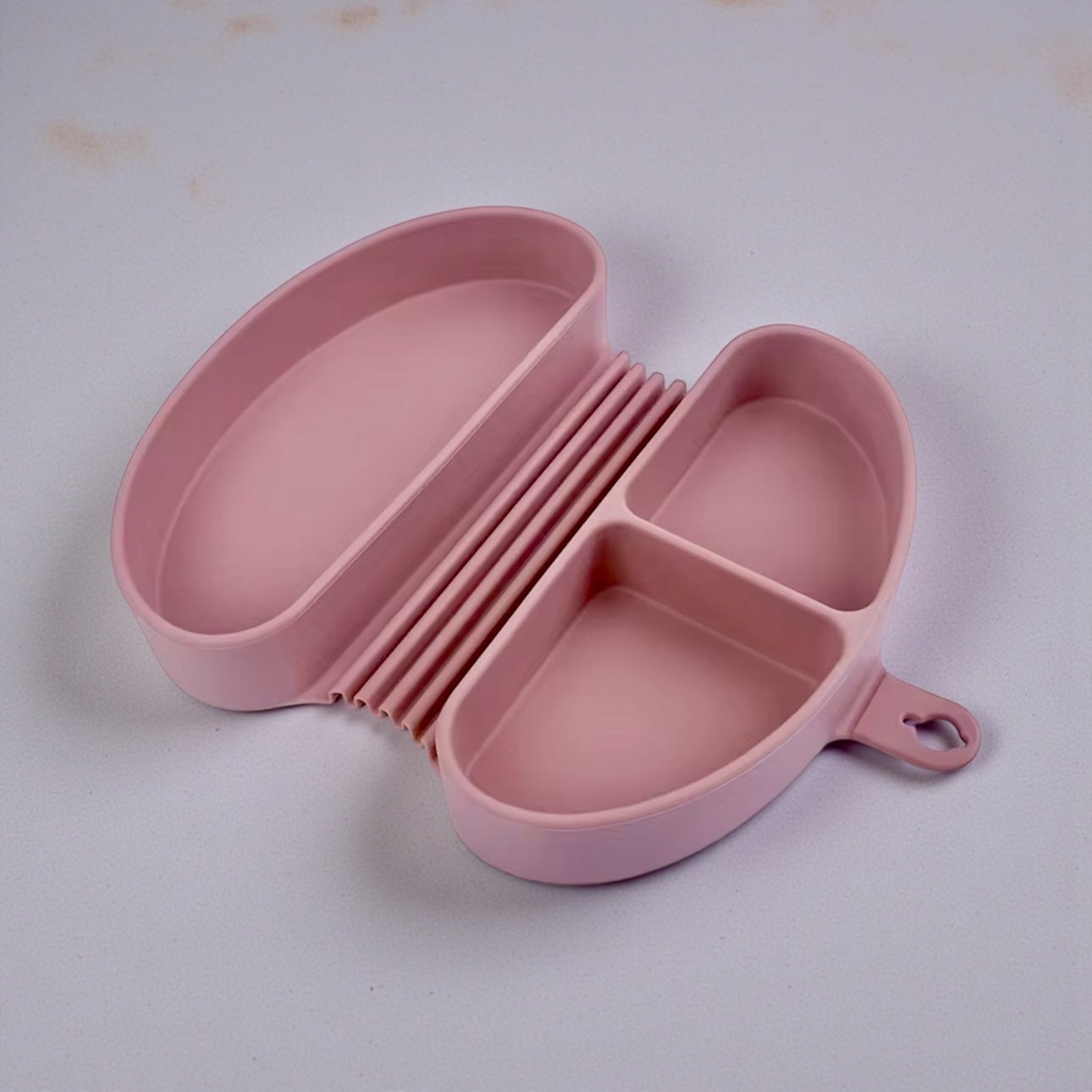 Giggle Bubs, Foldable Silicone Toddler Meal Box.