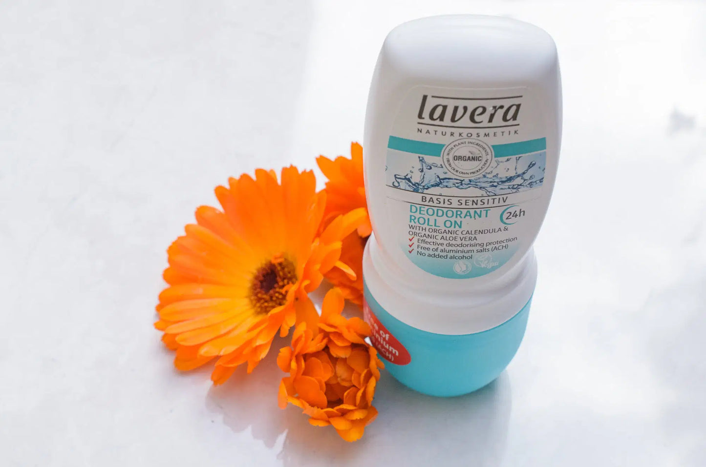 LAVERA Basis Sensitiv Deodorant Roll On - Natural & Sensitive 50ml