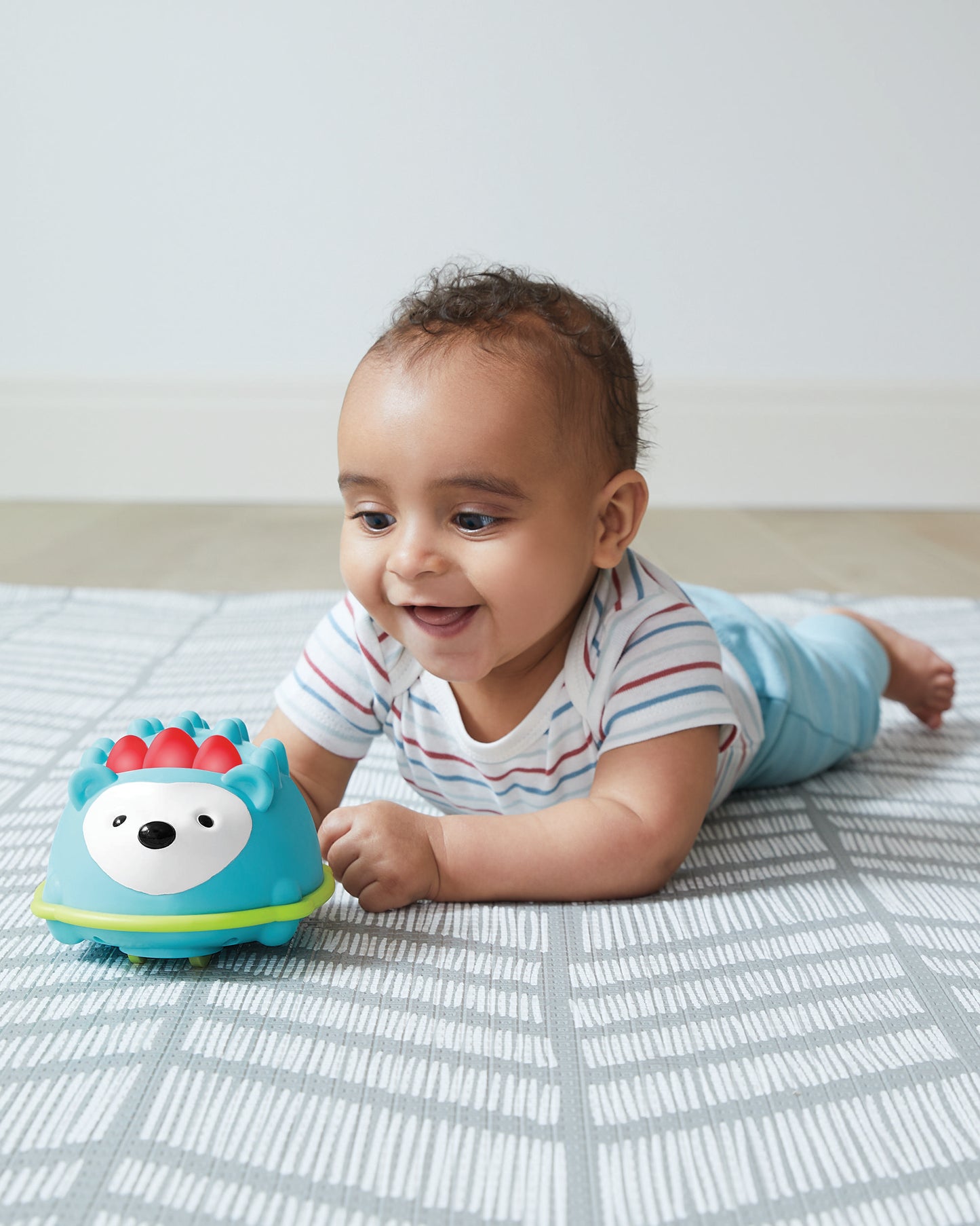 SKIP HOP EXPLORE & MORE HELLO HEDGEHOG CRAWL TOY VENDOR
