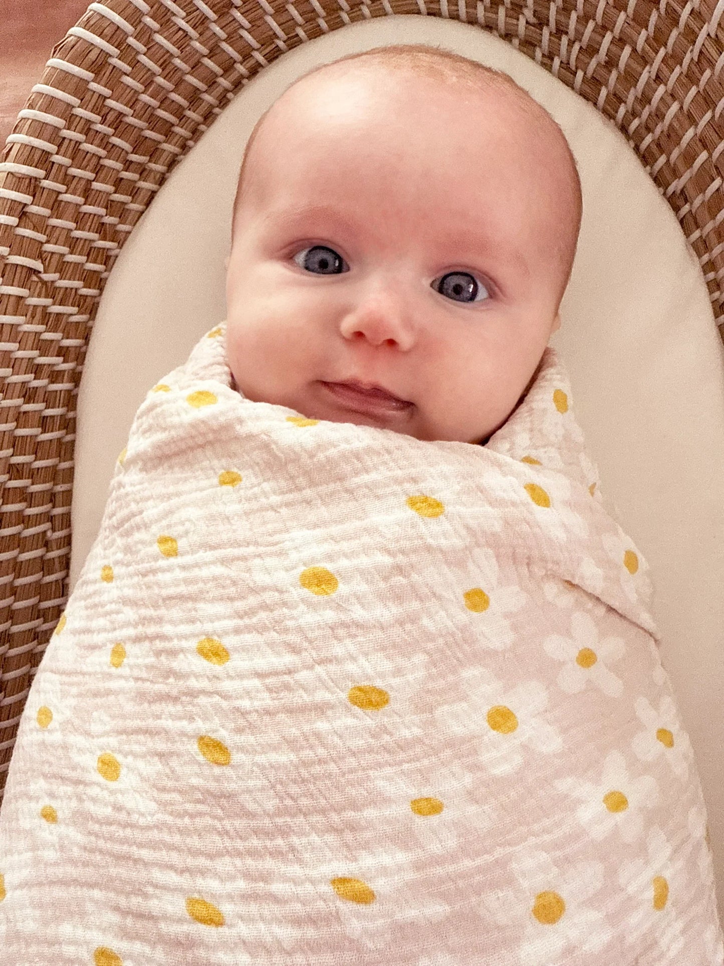 ALIMROSE Muslin Swaddle Large Daisies