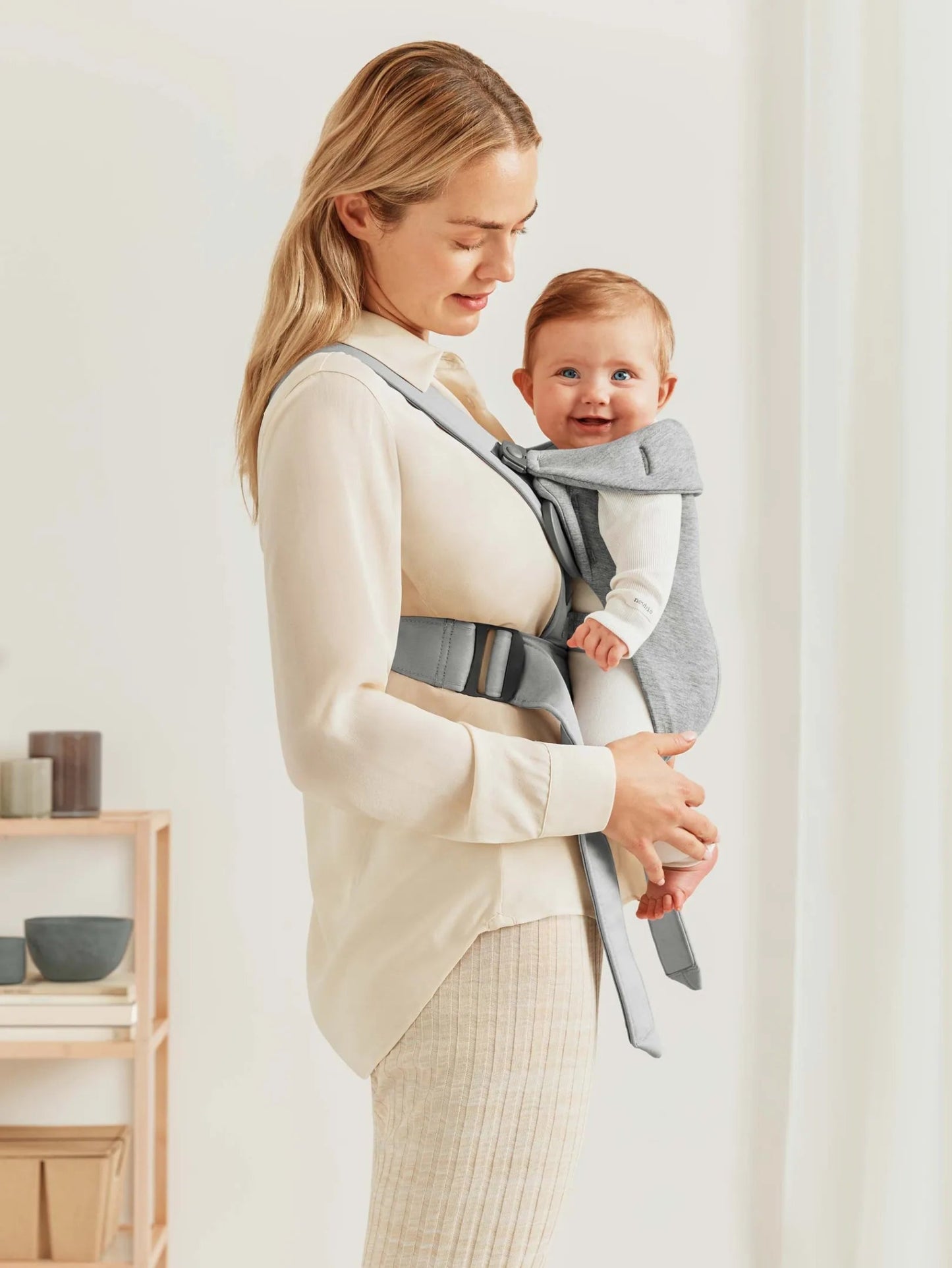 Baby Bjorn Baby Carrier Mini Color: Light Grey Fabric: 3D Jersey - Bubs Universe