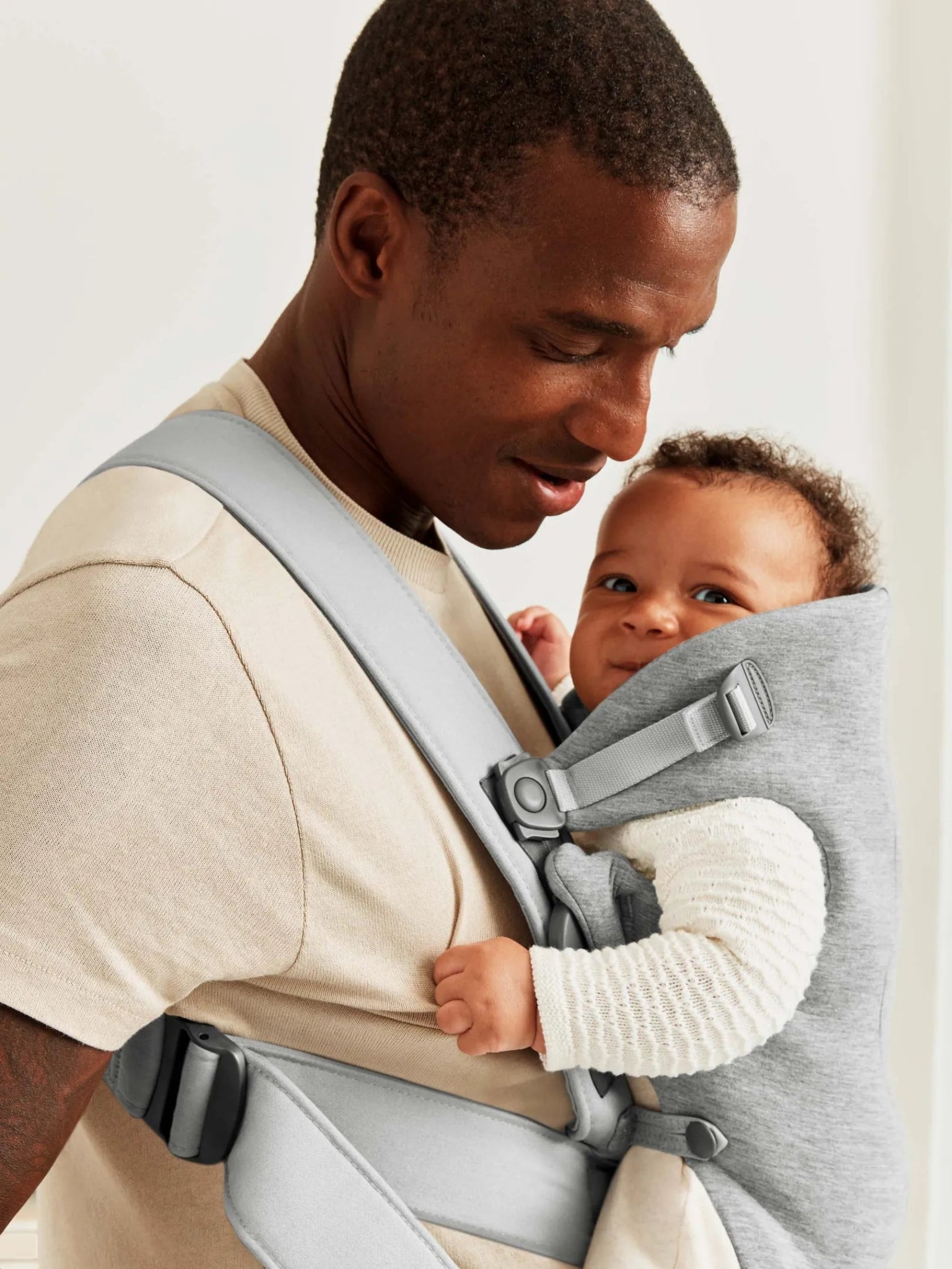 Baby Bjorn Baby Carrier Mini Color: Light Grey Fabric: 3D Jersey - Bubs Universe