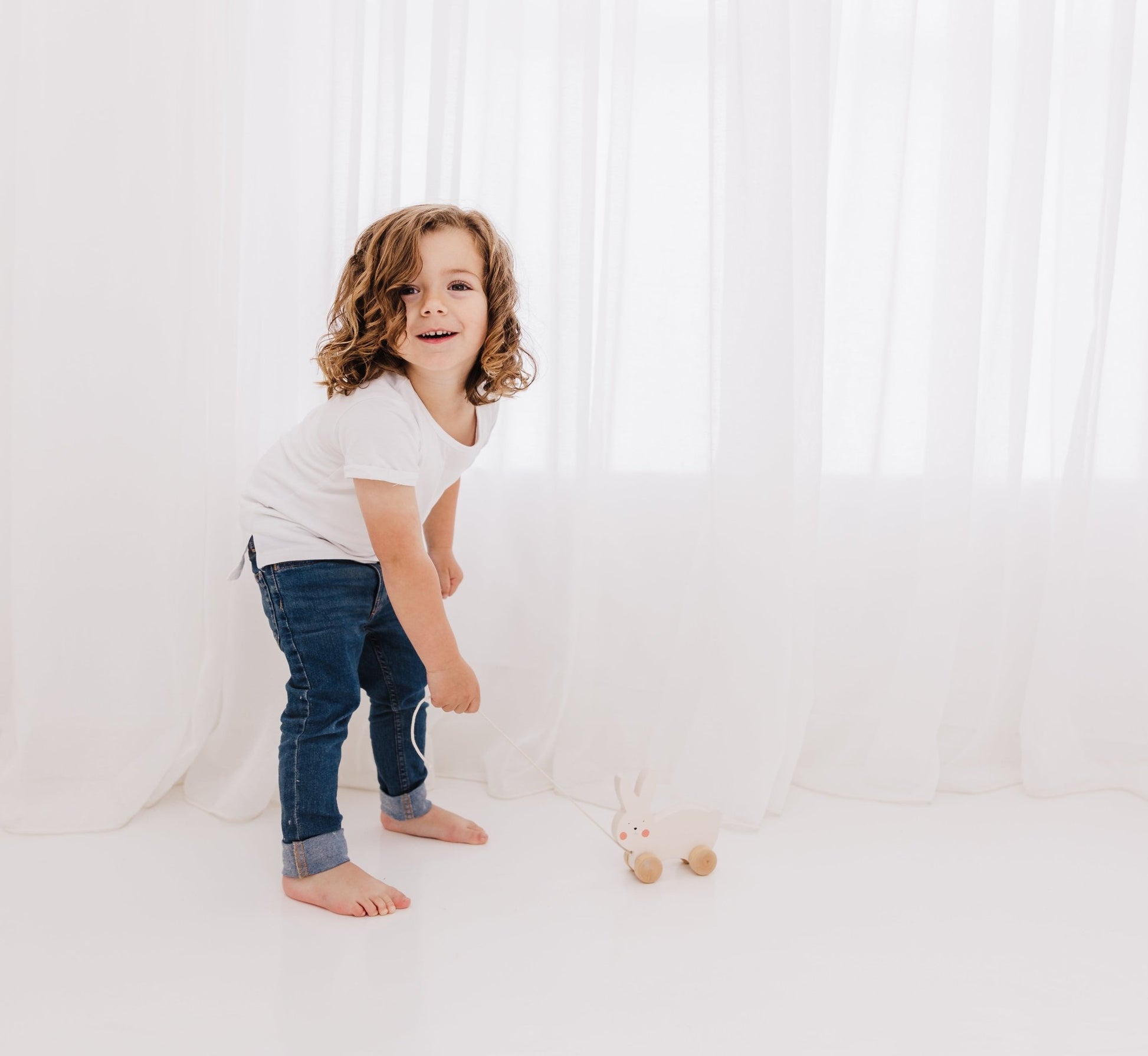 BUBBLE WOODEN RABBIT PULL ALONG - Bubs Universe